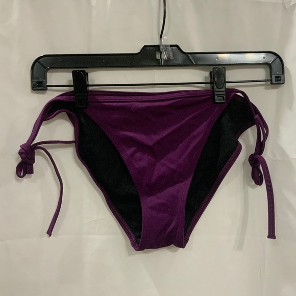 Victoria Secret's Bikini Bottoms Women's size M purple New Without Tag SWIM - Picture 1 of 5